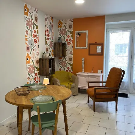 Logis En Perigord - Entre Bastides Et Vignobles - 2 Personnes Apartment Saint-Aubin-de-Lanquais Exterior photo